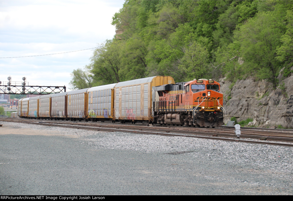 BNSF 8271 East